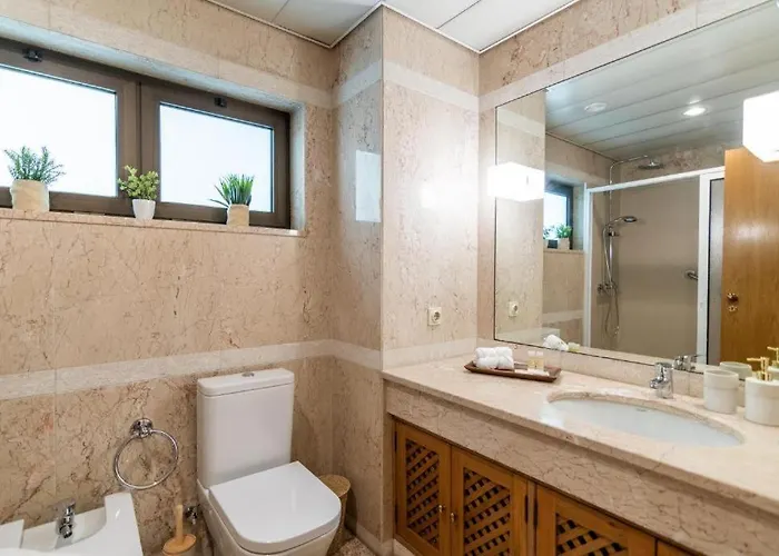 106 Funchal (Madeira)