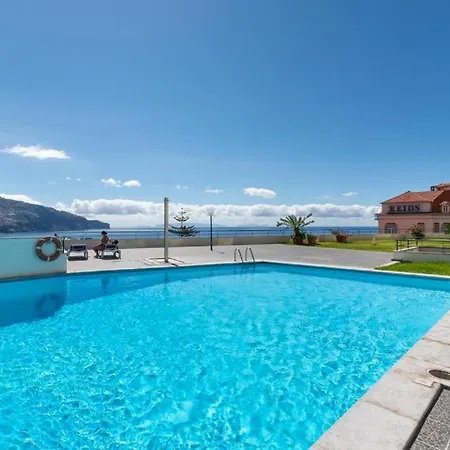 106 * Funchal (Madeira)